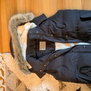 Fat Face Women's Sherpa Lined Vest with Hood.